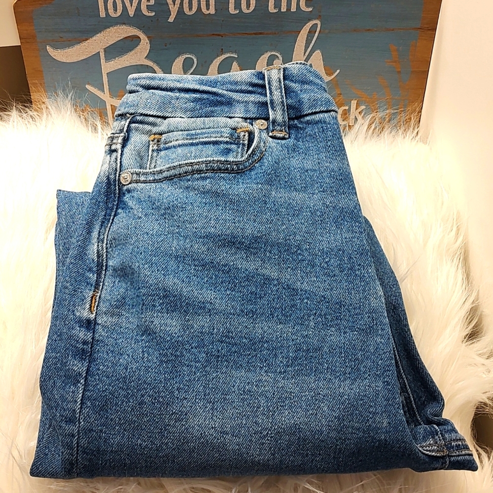 American Eagle Curvy Mom Jean